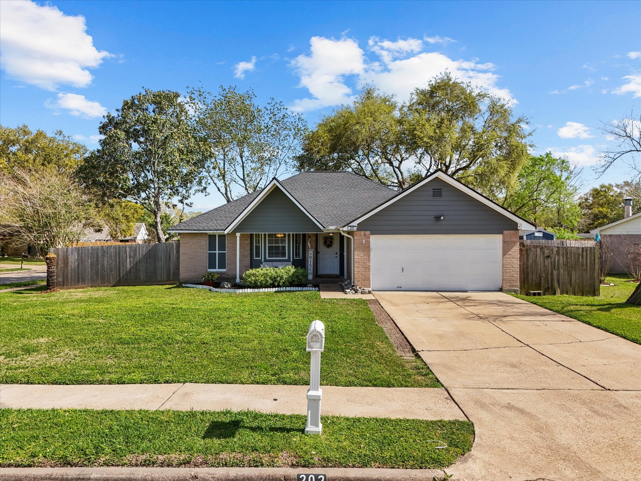 202 Morningside Drive League City TX 77573