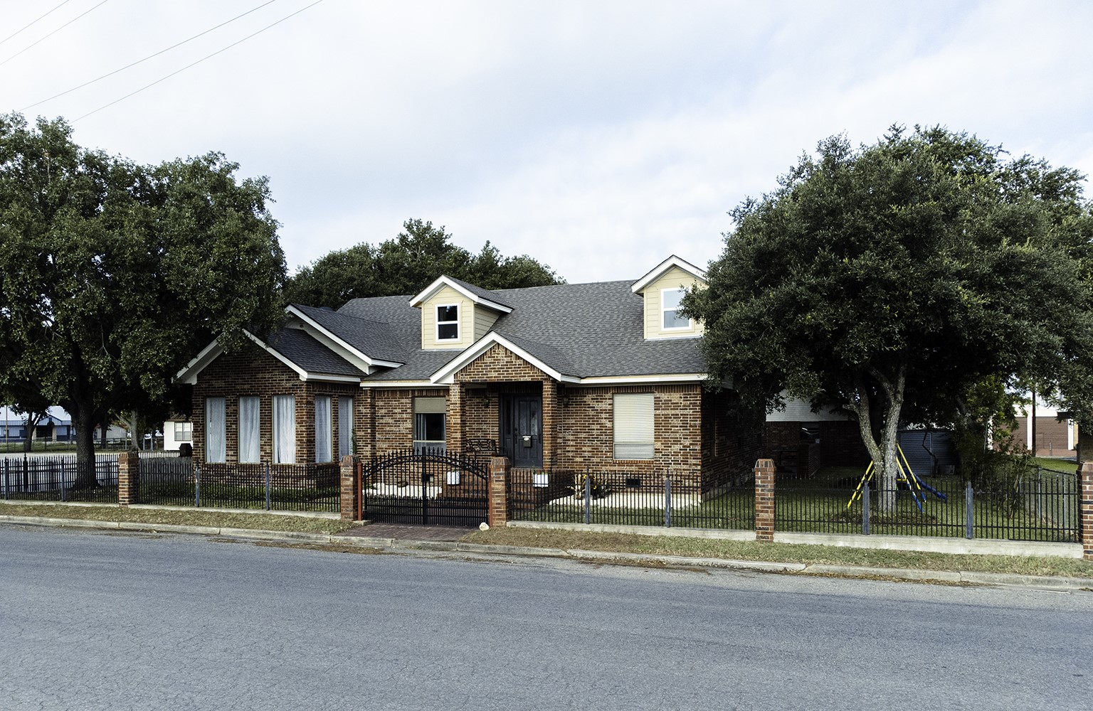 208 S Texana Street Hallettsville TX 77964