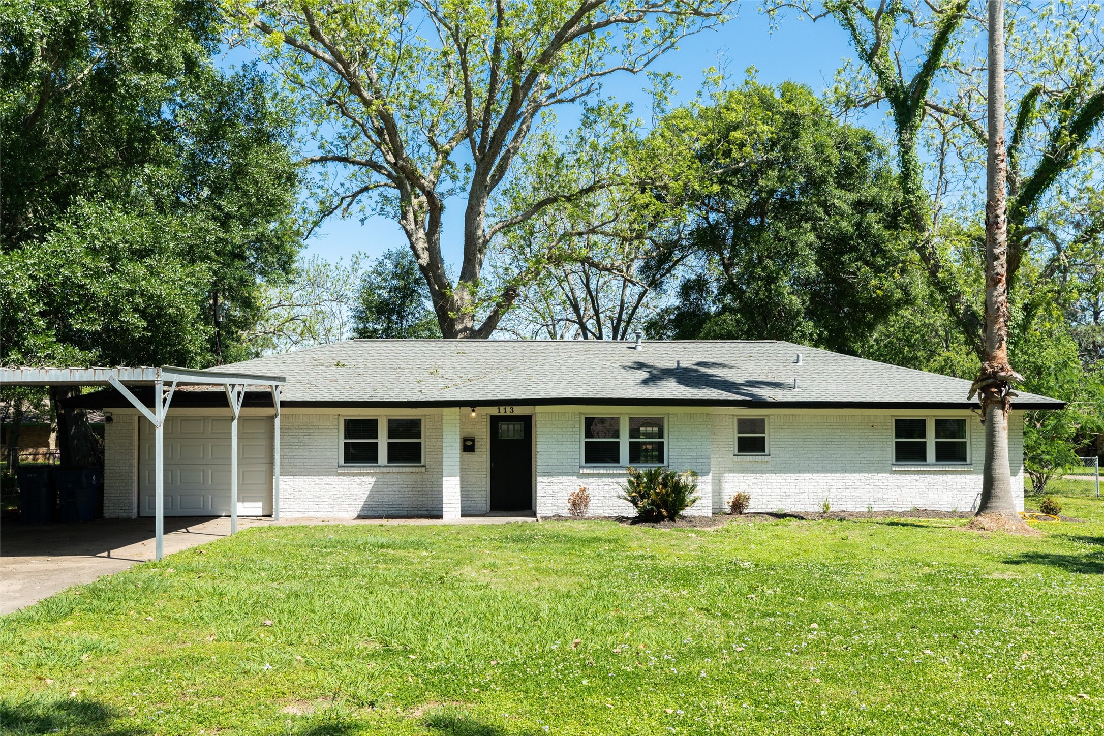 113 Larkin Street West Columbia TX 77486