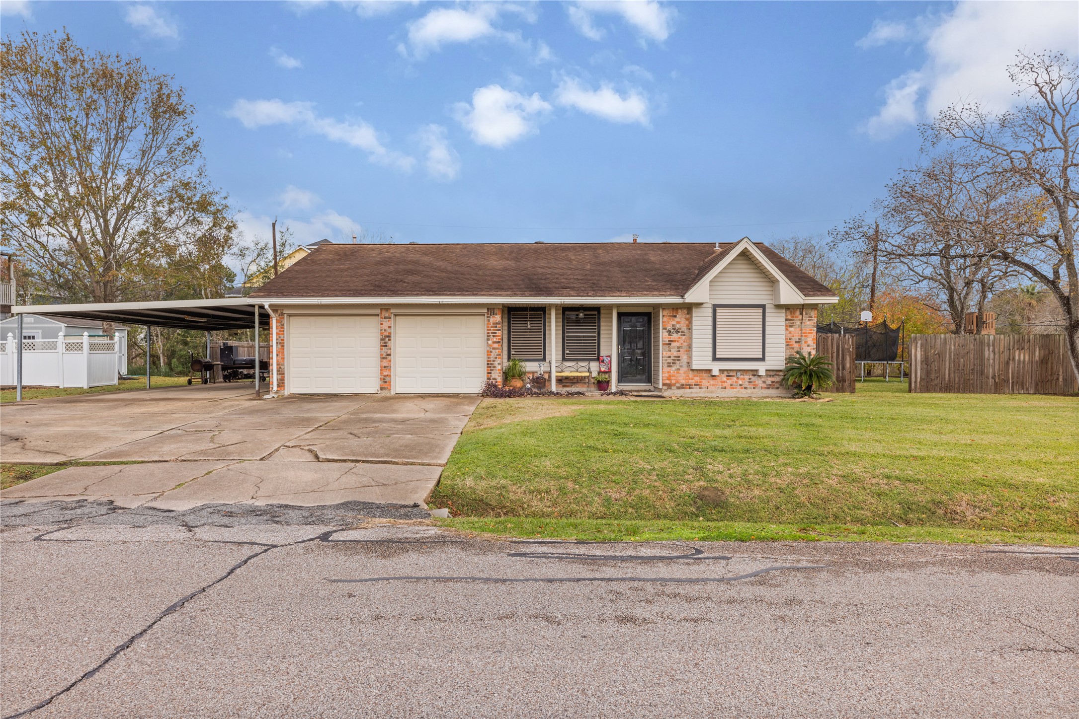 526 Bay Colony Drive La Porte TX 77571