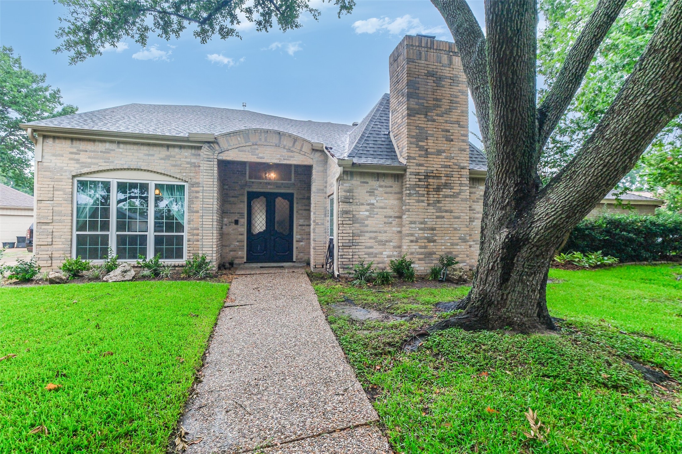 2119 Shadybriar Drive Houston TX 77077