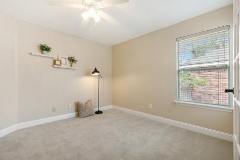 15 Paddock Pines Place The Woodlands TX 77382