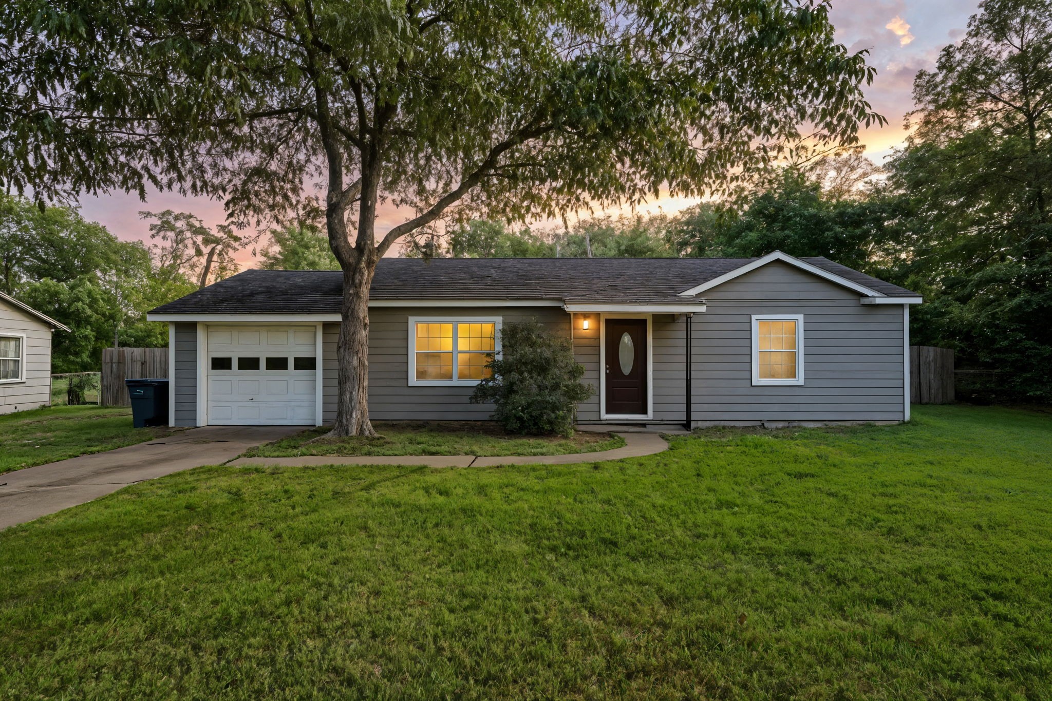 313 E Dumble Street Alvin TX 77511