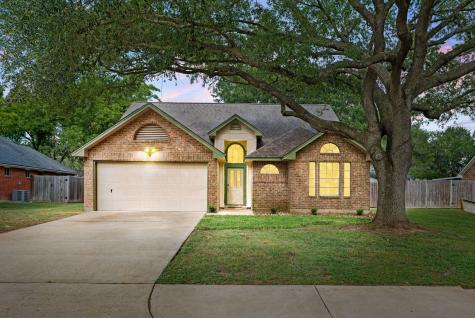 1408 Quail Hollow Sealy TX 77474