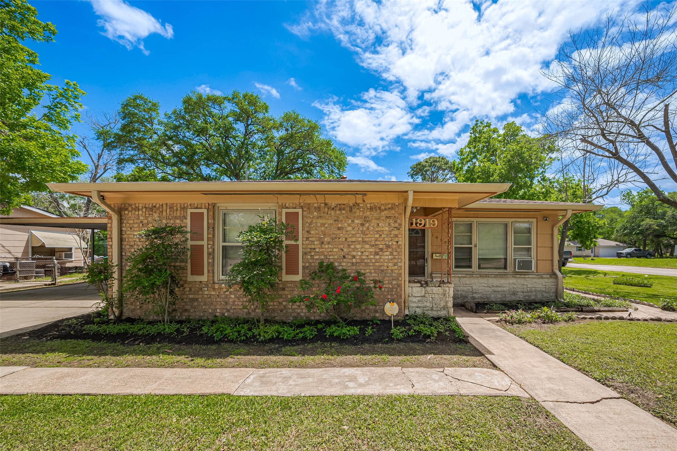 1919 Lenz Street La Marque TX 77568