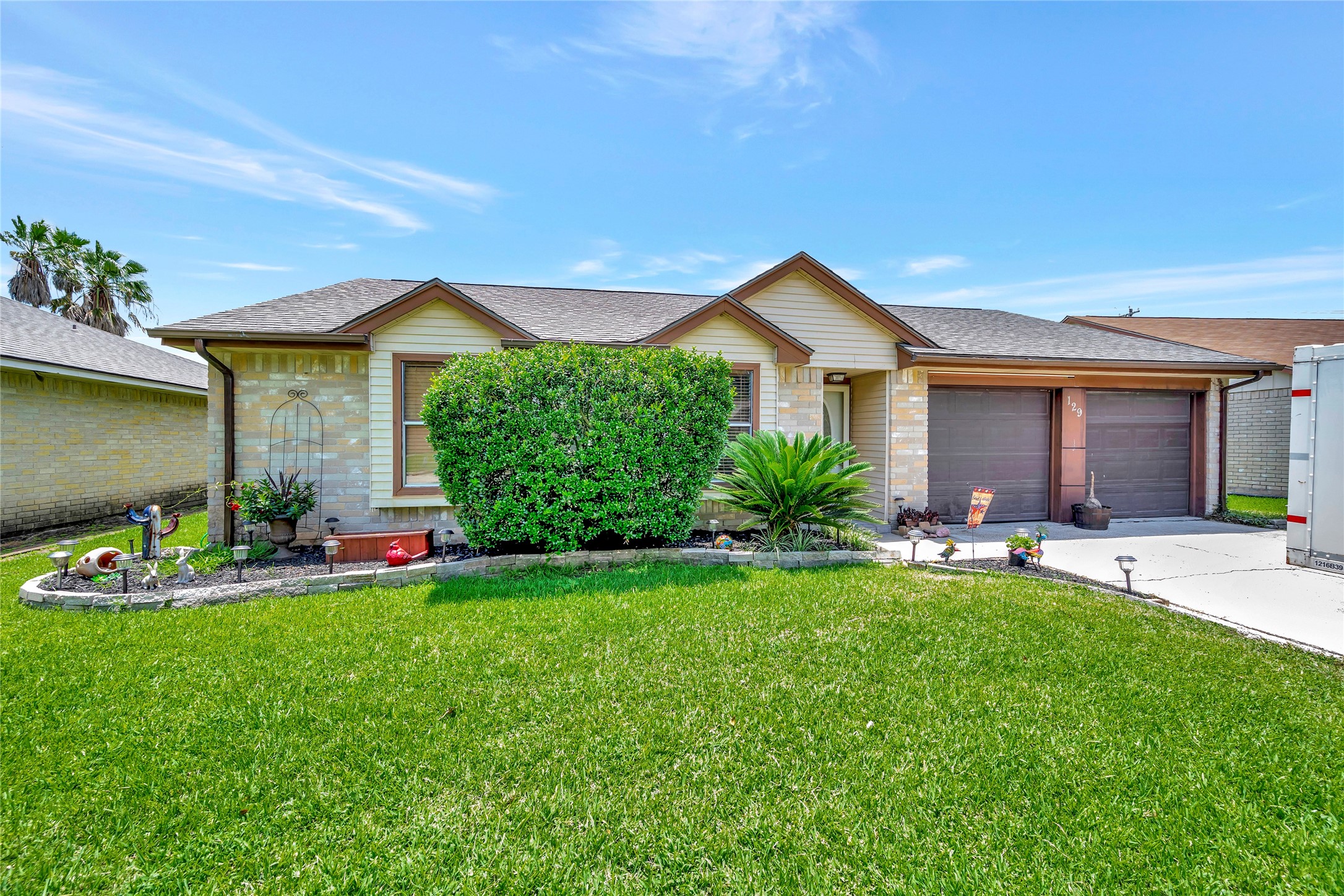 129 Wood Hollow Drive League City TX 77573