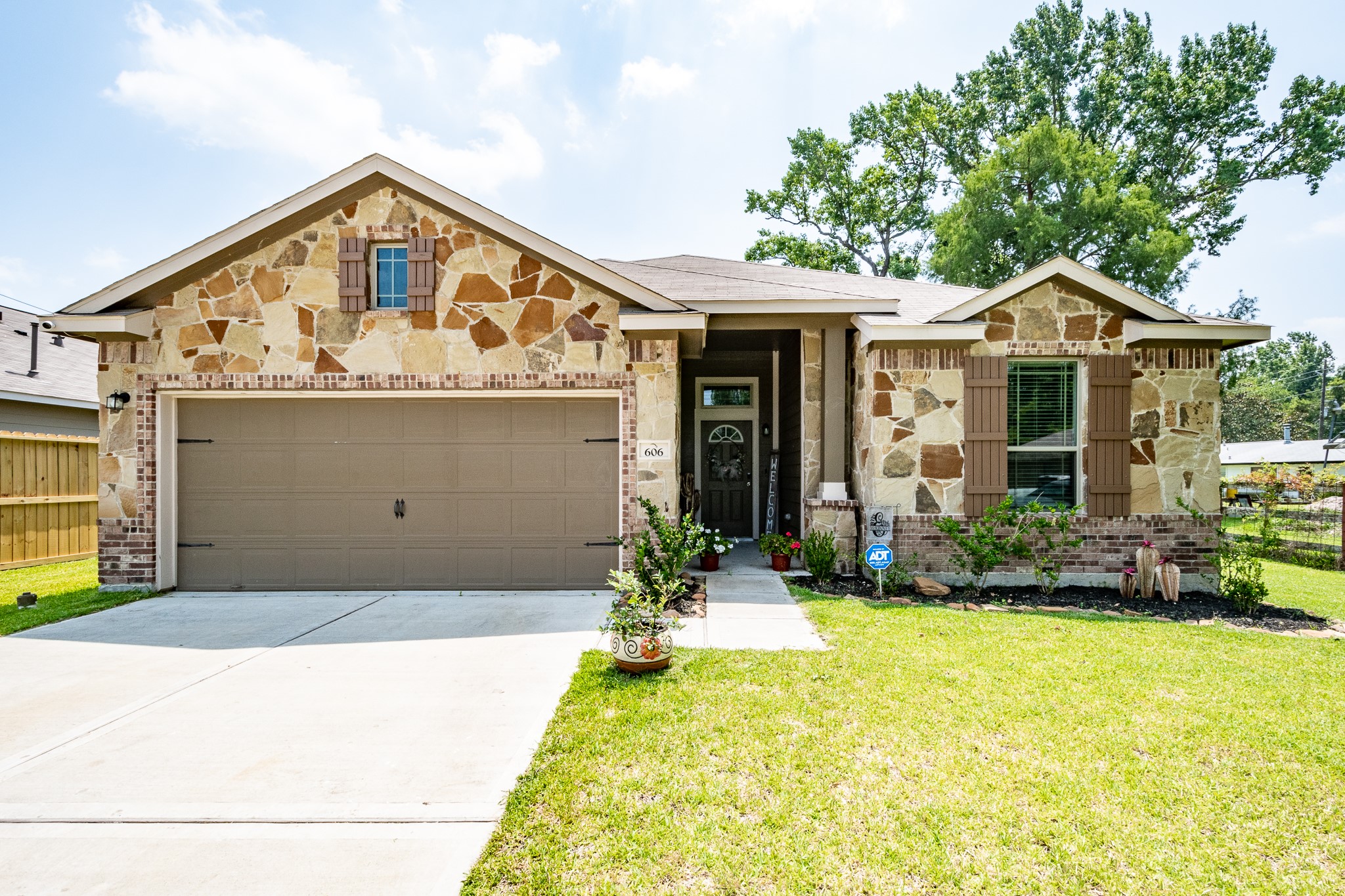 606 Burkett Street Dayton TX 77535