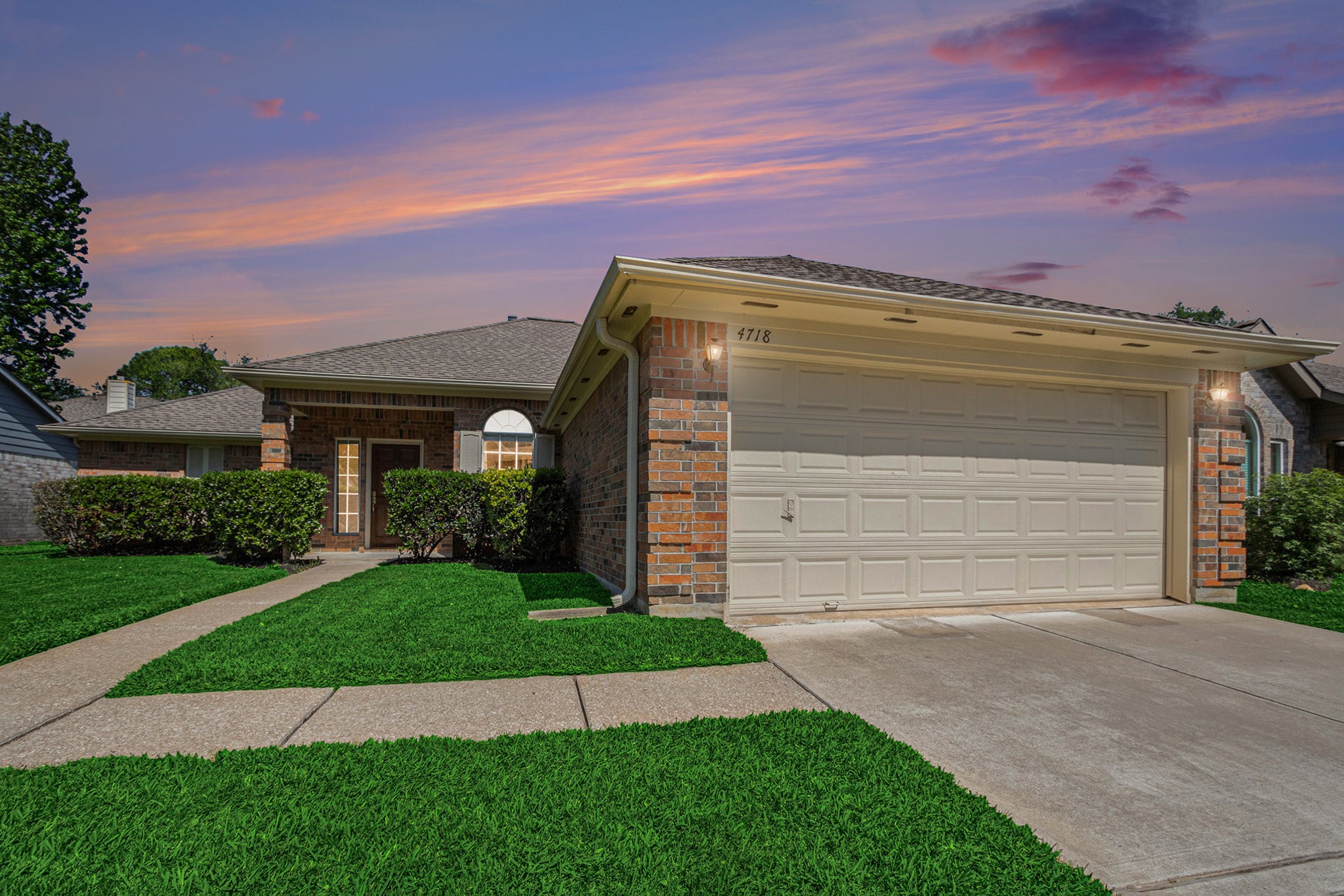 4718 Widerop Lane Friendswood TX 77546
