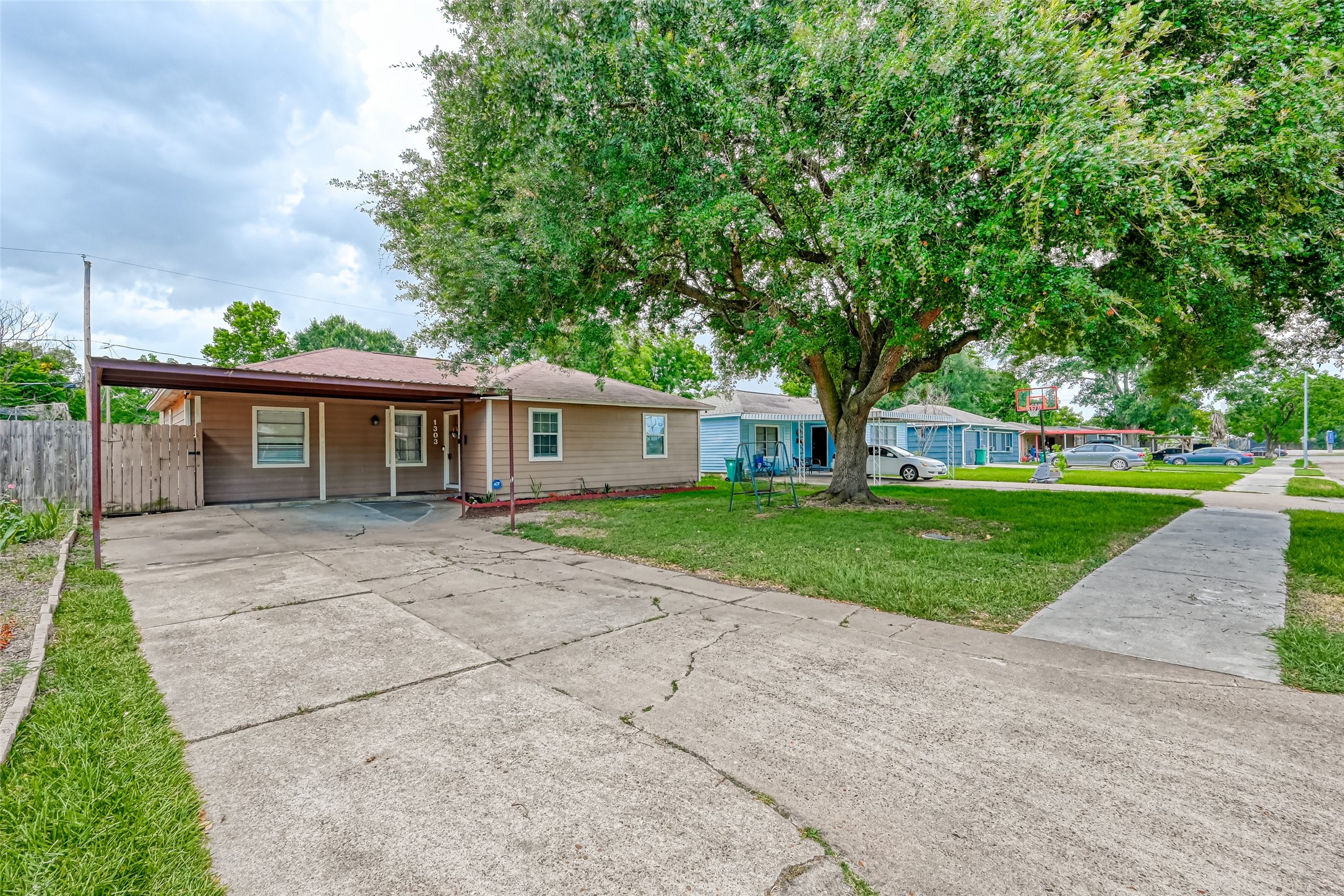 1303 Belshire Road Pasadena TX 77502