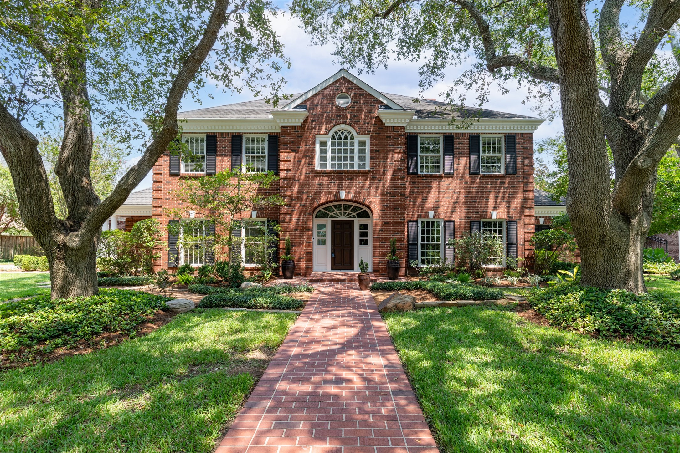 43 Du Pont Circle Sugar Land TX 77479