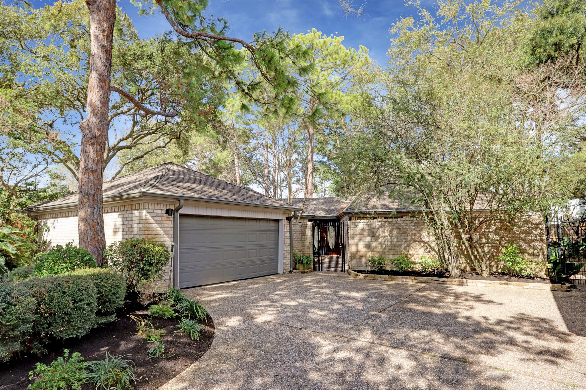 402 Barkers Landing Court Houston TX 77079