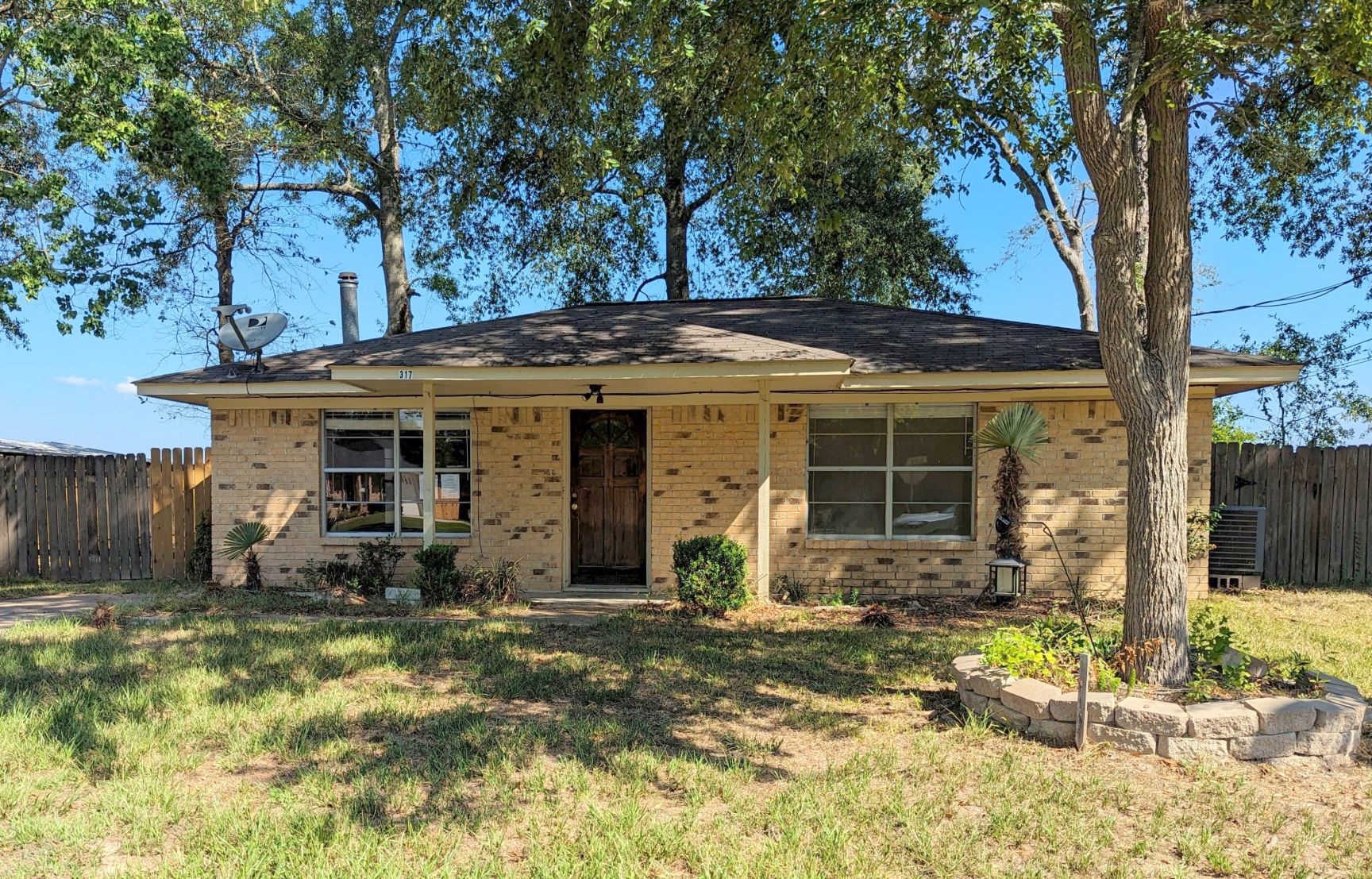 317 Doris Street Cleveland TX 77328