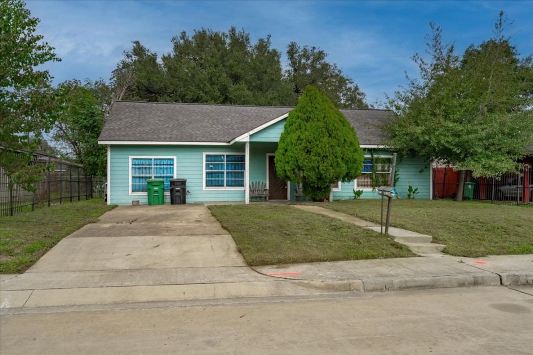 5959 Southgood Street Houston TX 77033