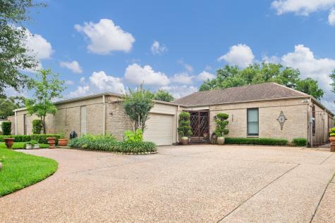2622 Country Club Boulevard Sugar Land TX 77478