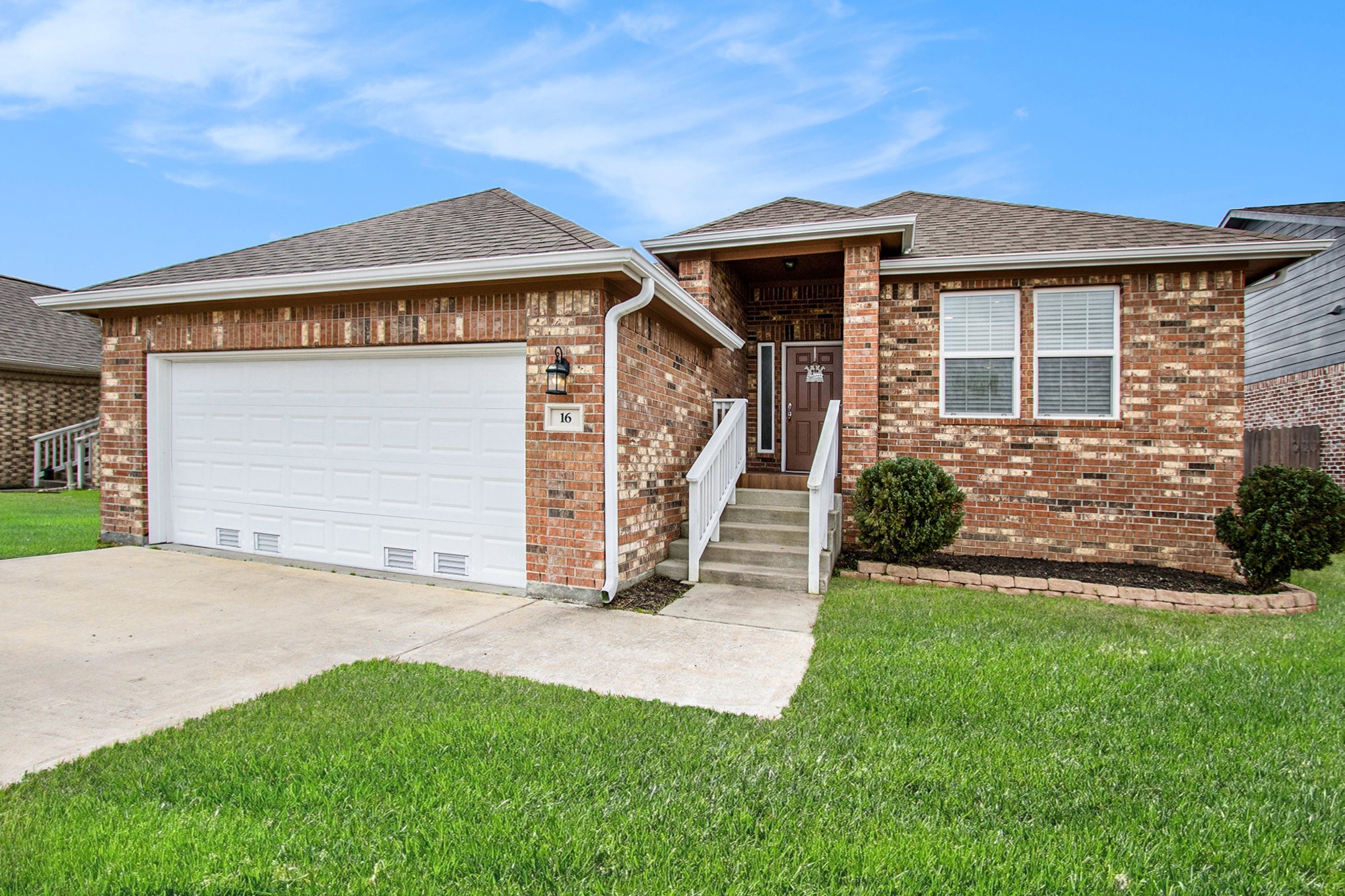 16 N Forrest Avenue La Porte TX 77571