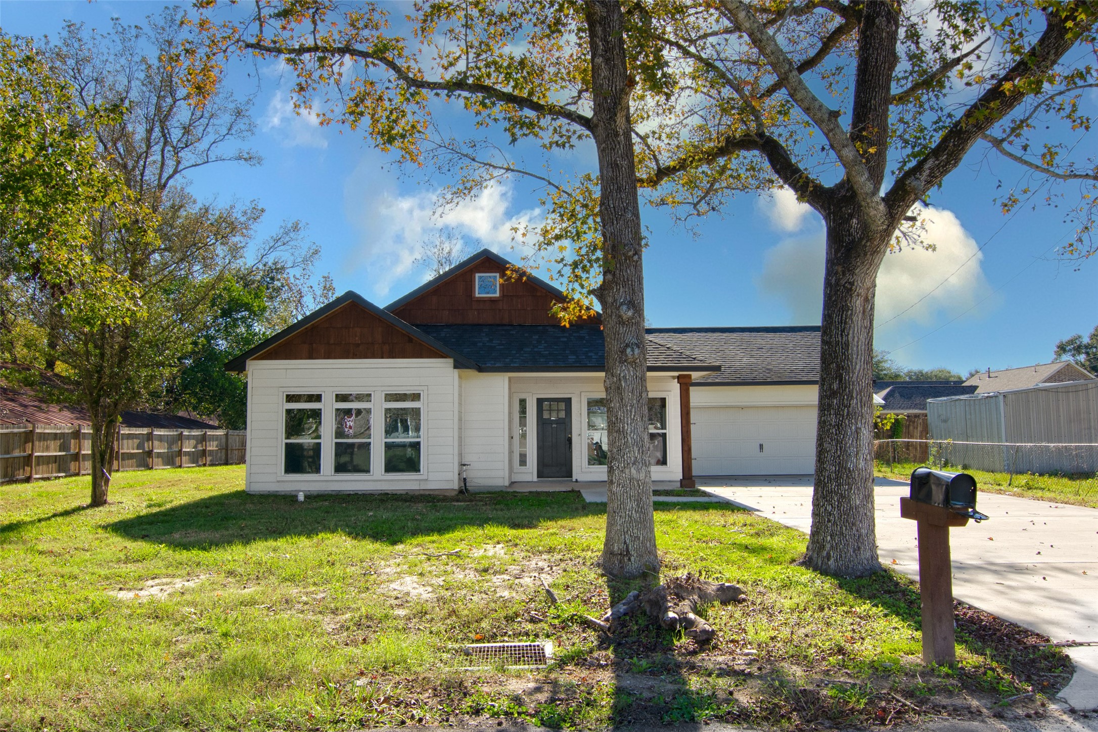 505 E Waring Street Dayton TX 77535