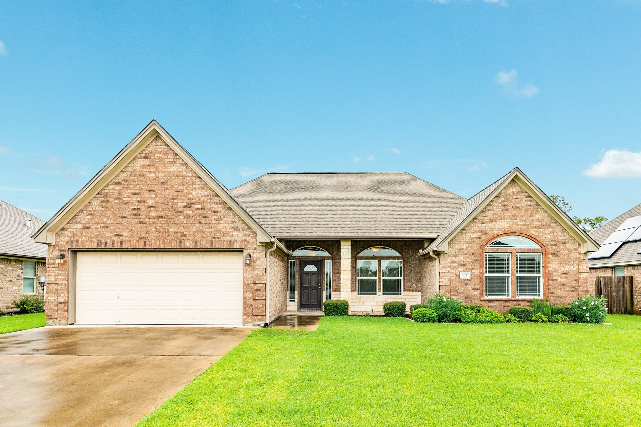102 Jefferson Street Clute TX 77531