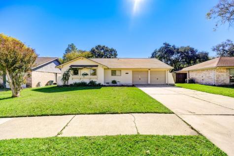 15818 Wandering Trail Friendswood TX 77546