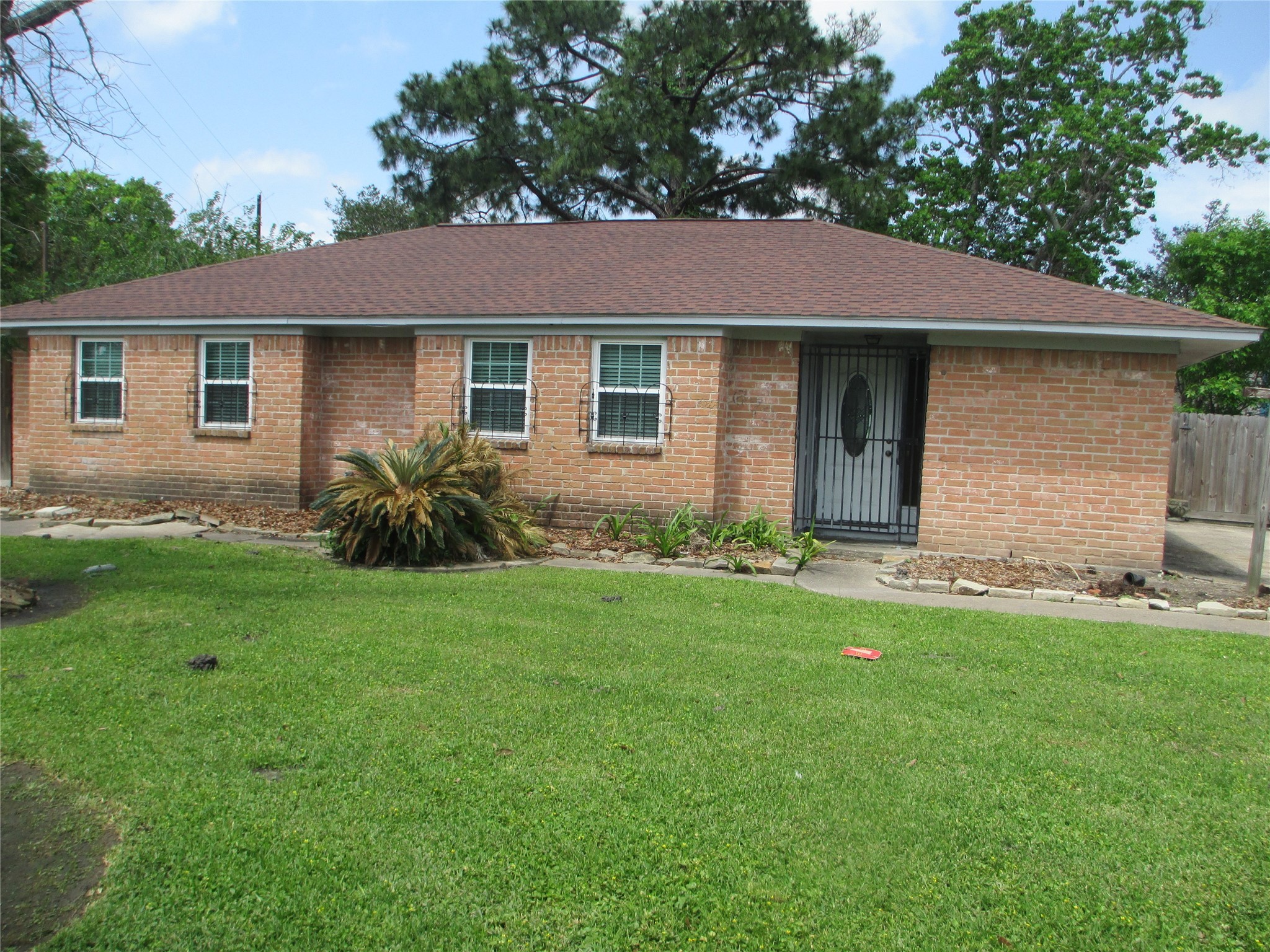 6737 N Highway 146 Baytown TX 77523