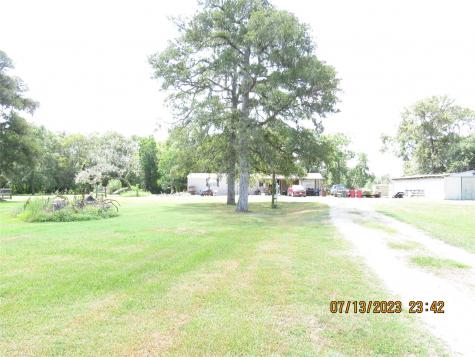 4889 County Road 450 West Columbia TX 77486