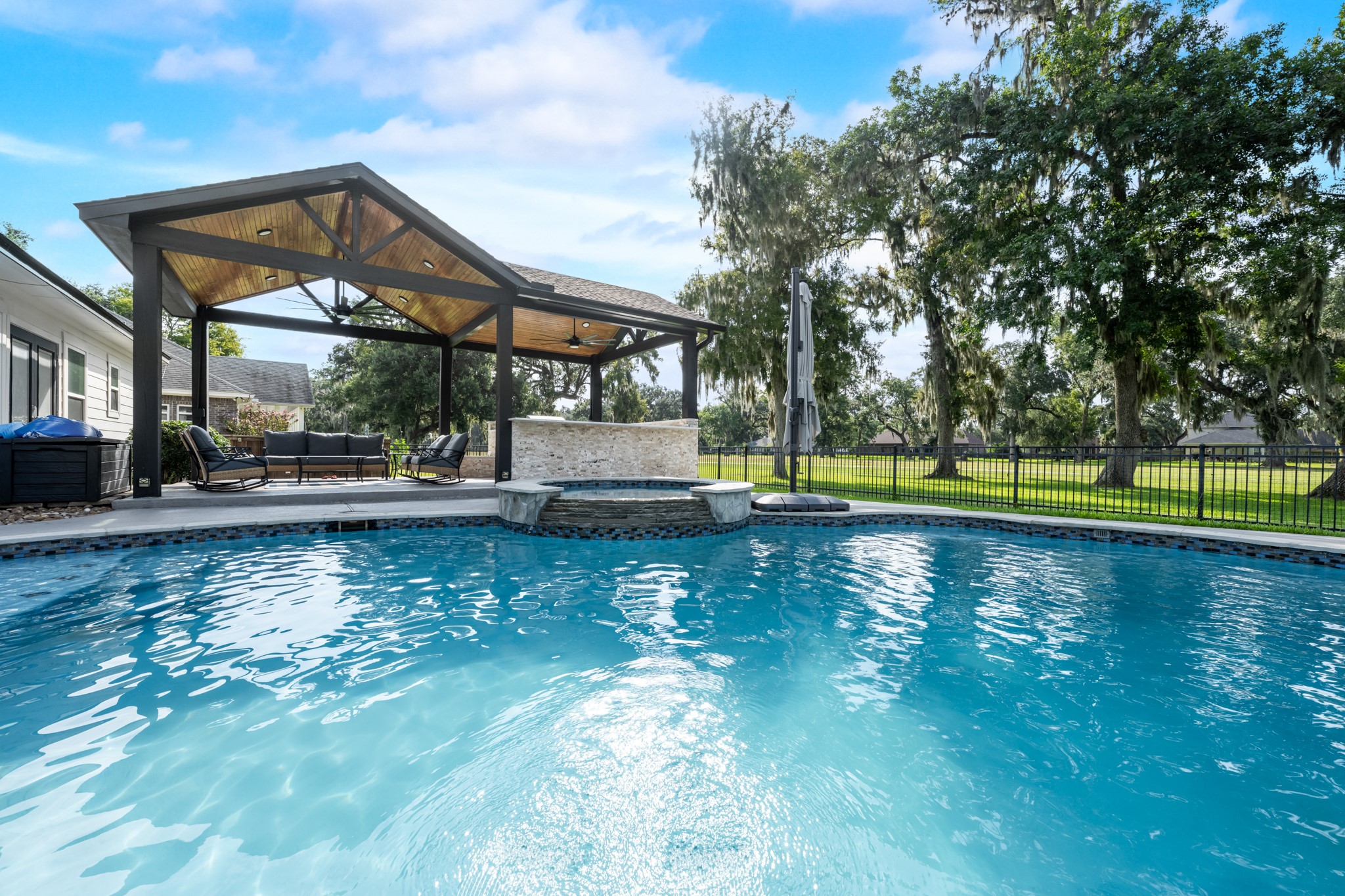 271 S Amherst Drive West Columbia TX 77486