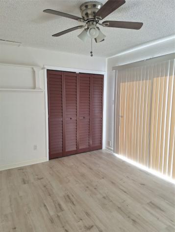 4030 Knoll Glen Drive Houston TX 77082