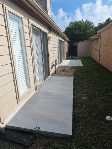 4030 Knoll Glen Drive Houston TX 77082