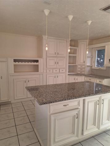4030 Knoll Glen Drive Houston TX 77082