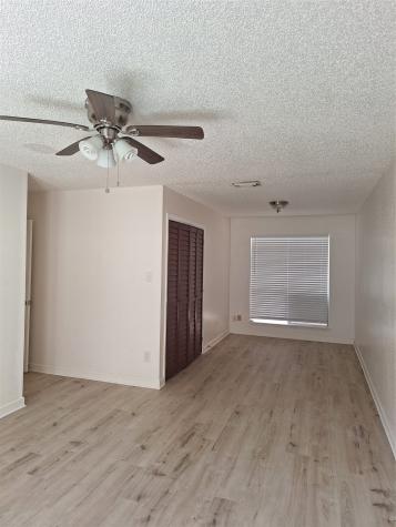 4030 Knoll Glen Drive Houston TX 77082