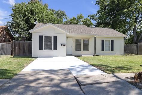 1808 Oregon Street Baytown TX 77520