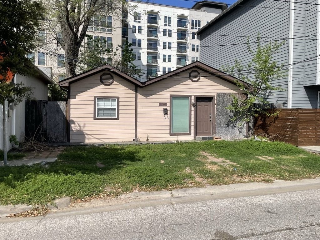 1209 W 14th Street Houston TX 77008