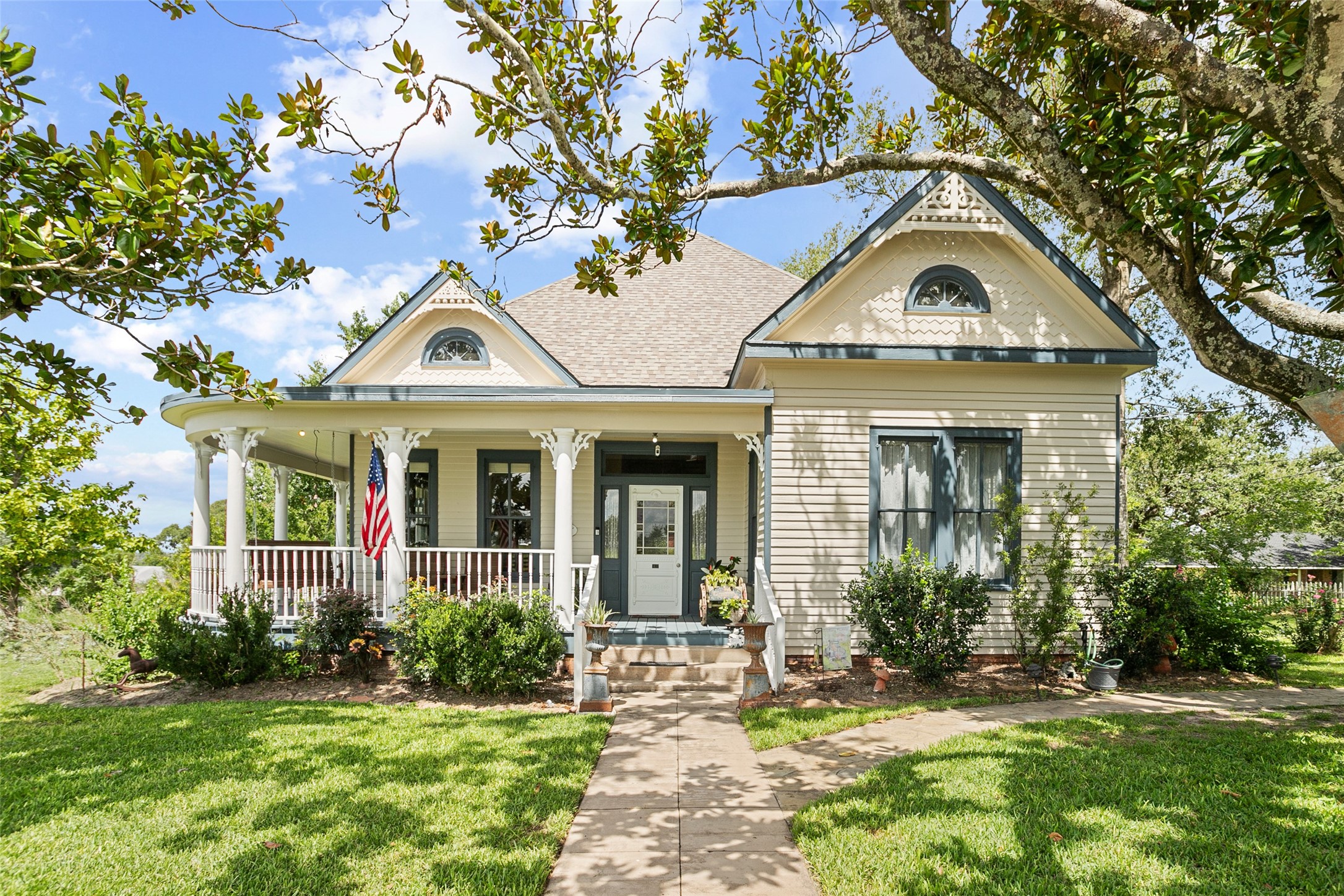 1034 South Tesch Street Bellville TX 77418