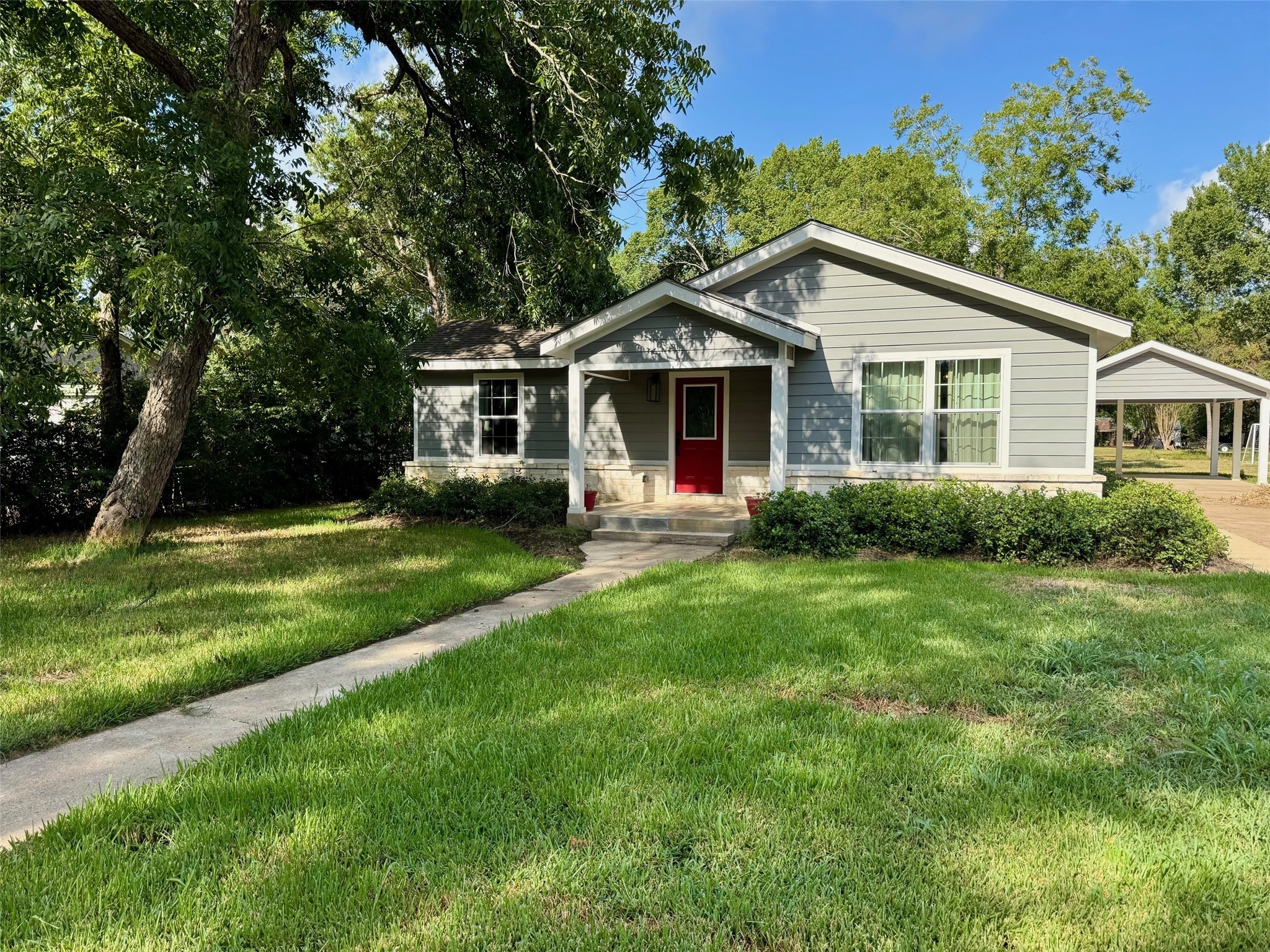 409 S 9th Street Crockett TX 75835
