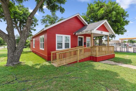 1138 Fannin Street Columbus TX 78934