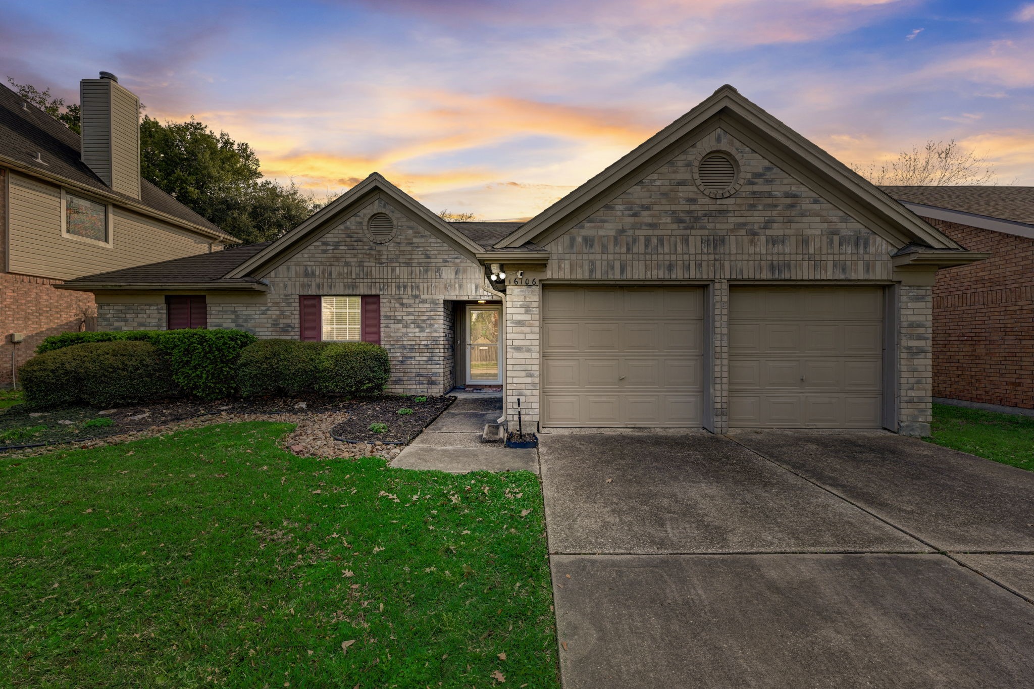 16106 Constitution Lane Friendswood TX 77546