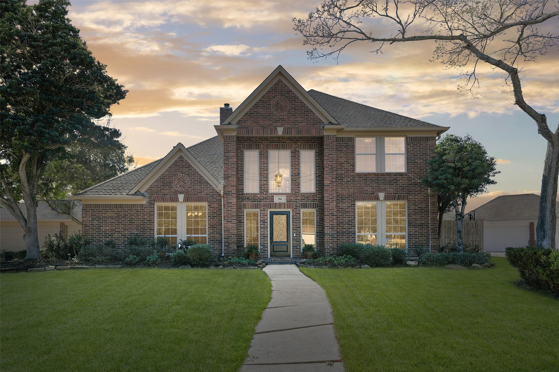 714 Stonecreek Circle Friendswood TX 77546
