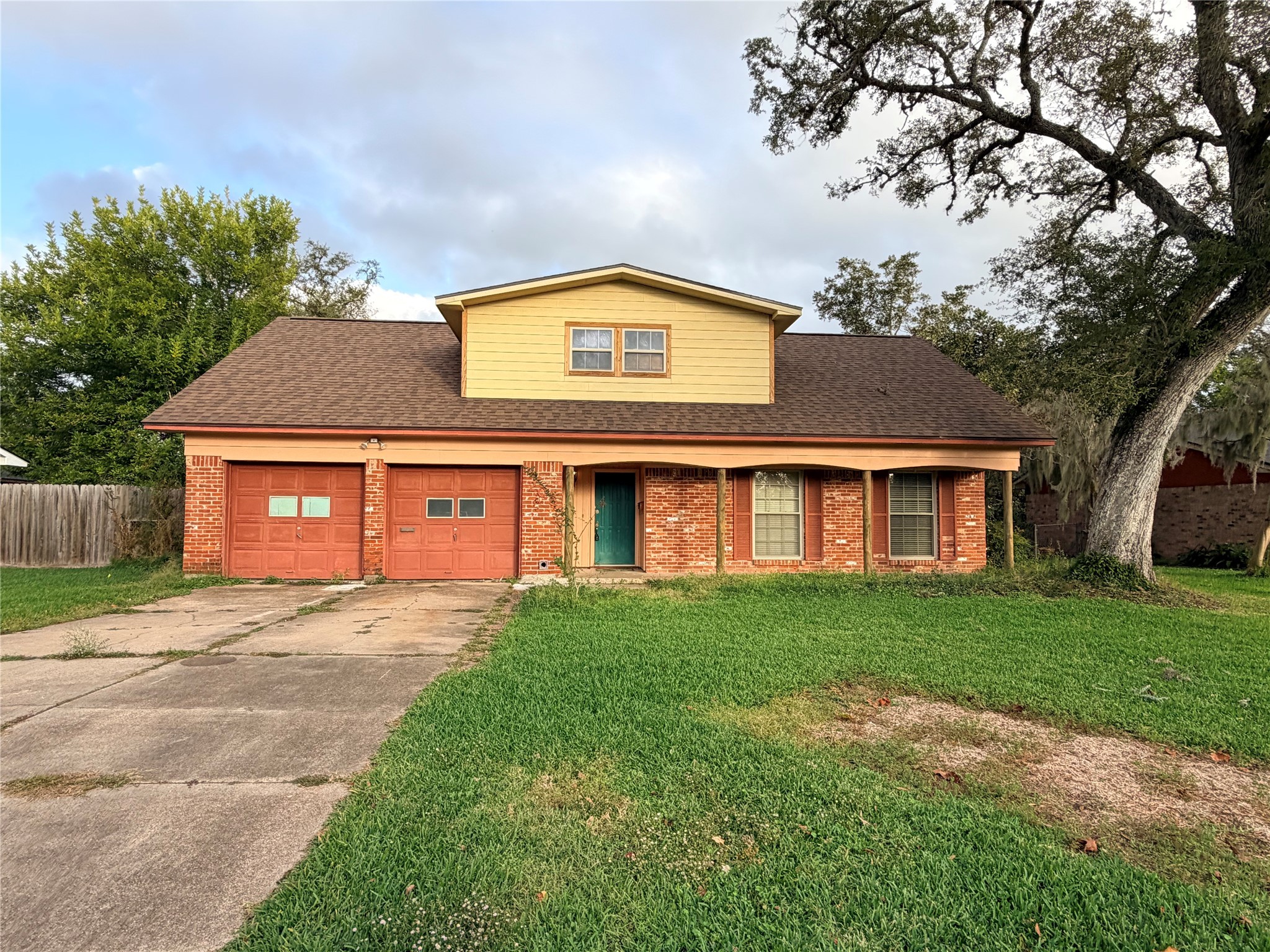 205 Narcissus Street Lake Jackson TX 77566