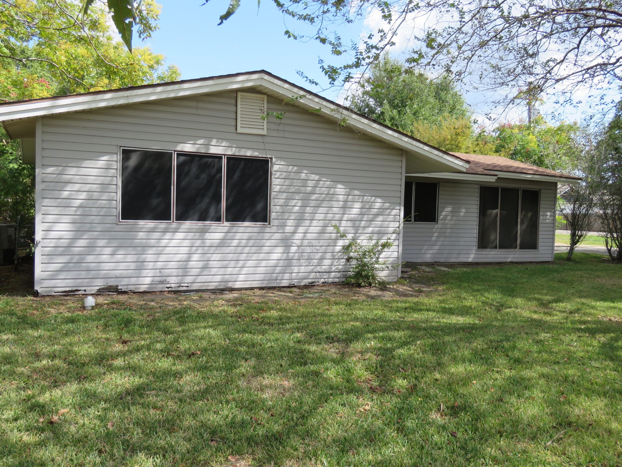 210 Canal Street Port Neches TX 77651
