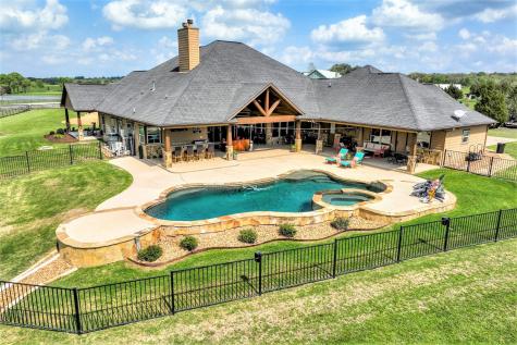 2515 Hillview Road Bellville TX 77418