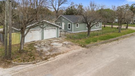 726 10th Avenue N Texas City TX 77590