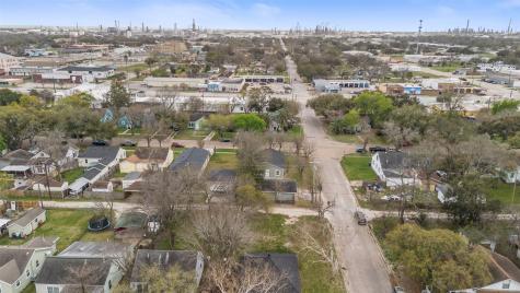 726 10th Avenue N Texas City TX 77590