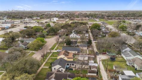 726 10th Avenue N Texas City TX 77590