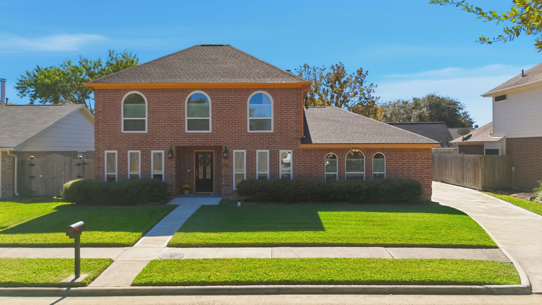 1918 Prairie Creek Drive Pearland TX 77581