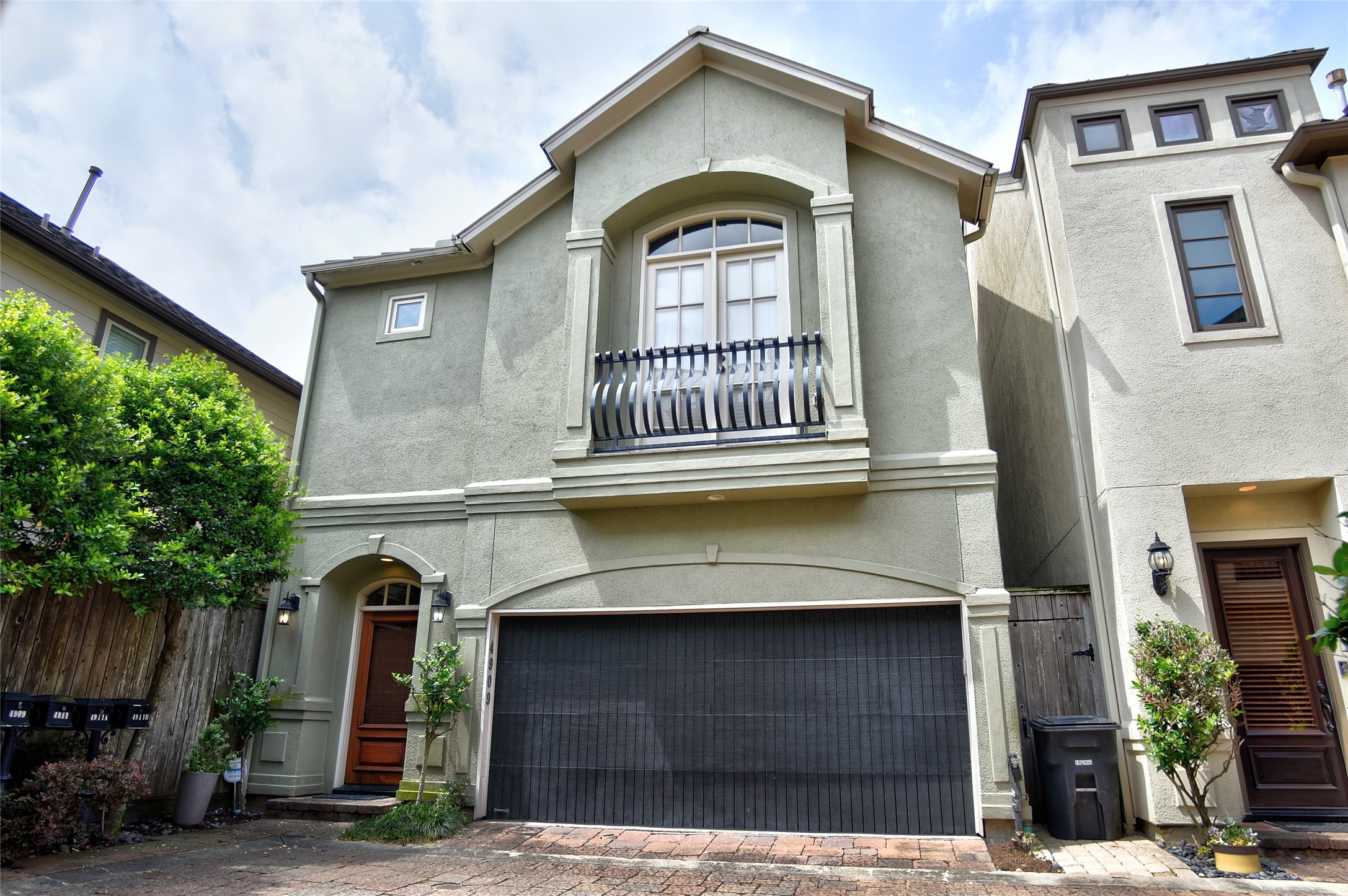 4909 La Branch Street Houston TX 77004