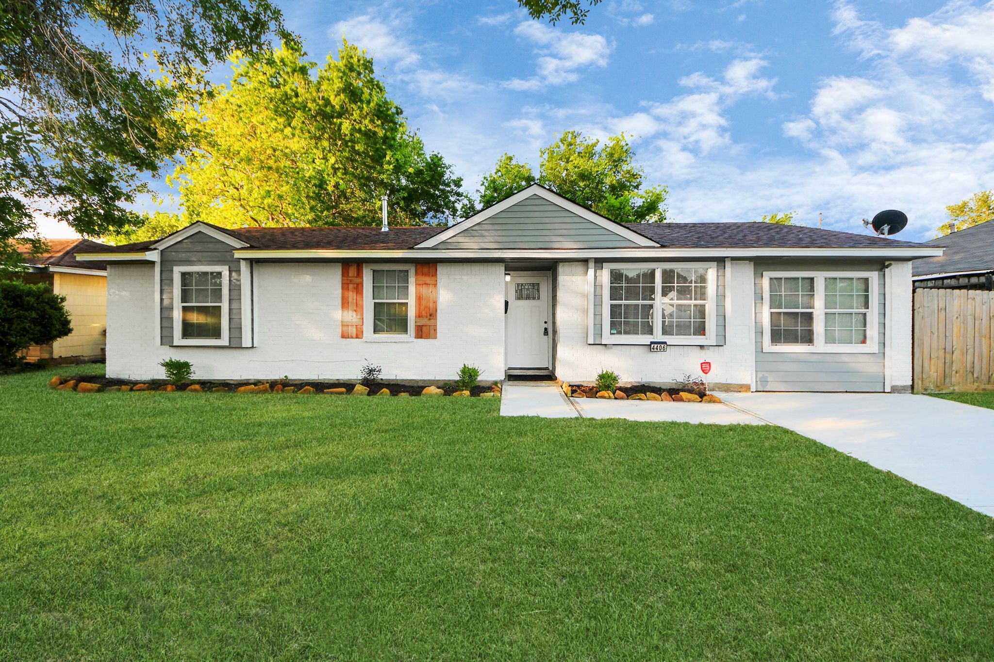 4406 Akard Street Houston TX 77047