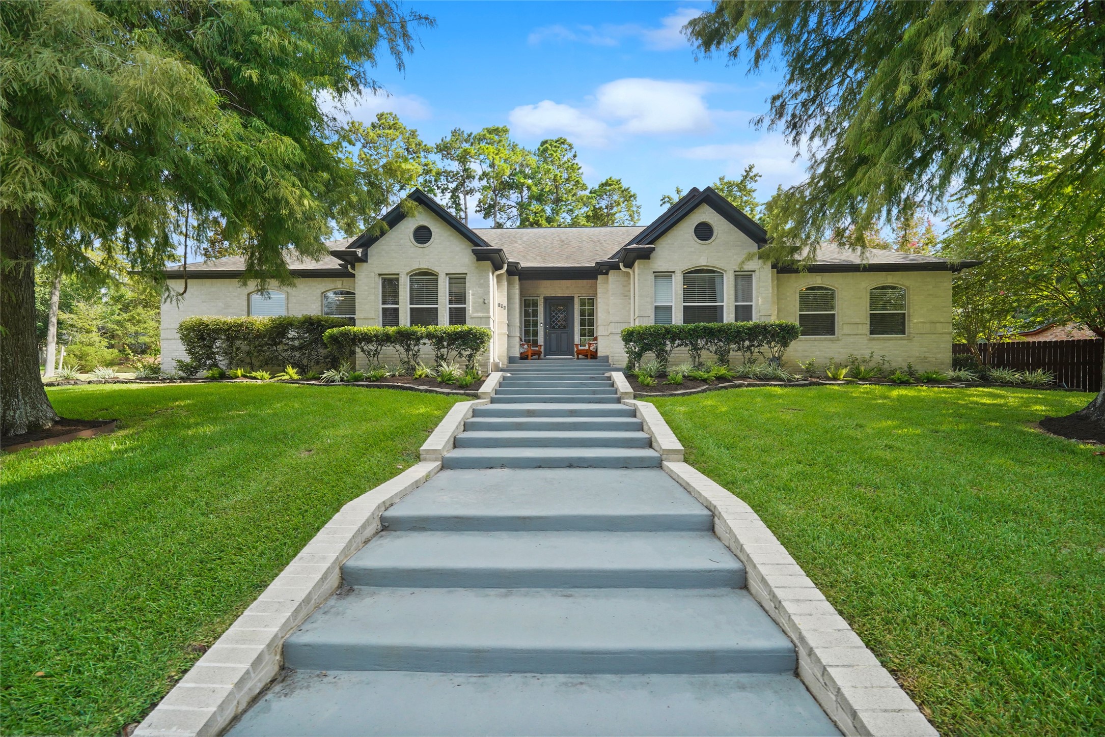 196 Lakeside Drive Montgomery TX 77356