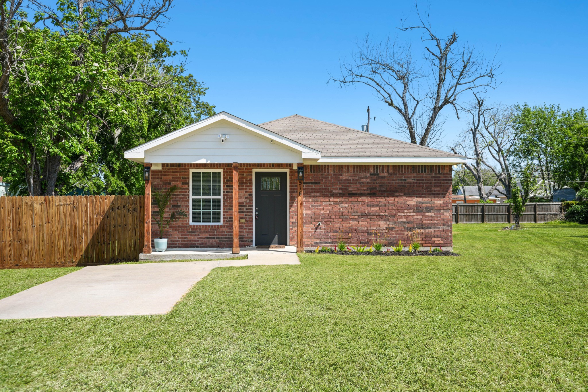 516 Welch Avenue Palacios TX 77465