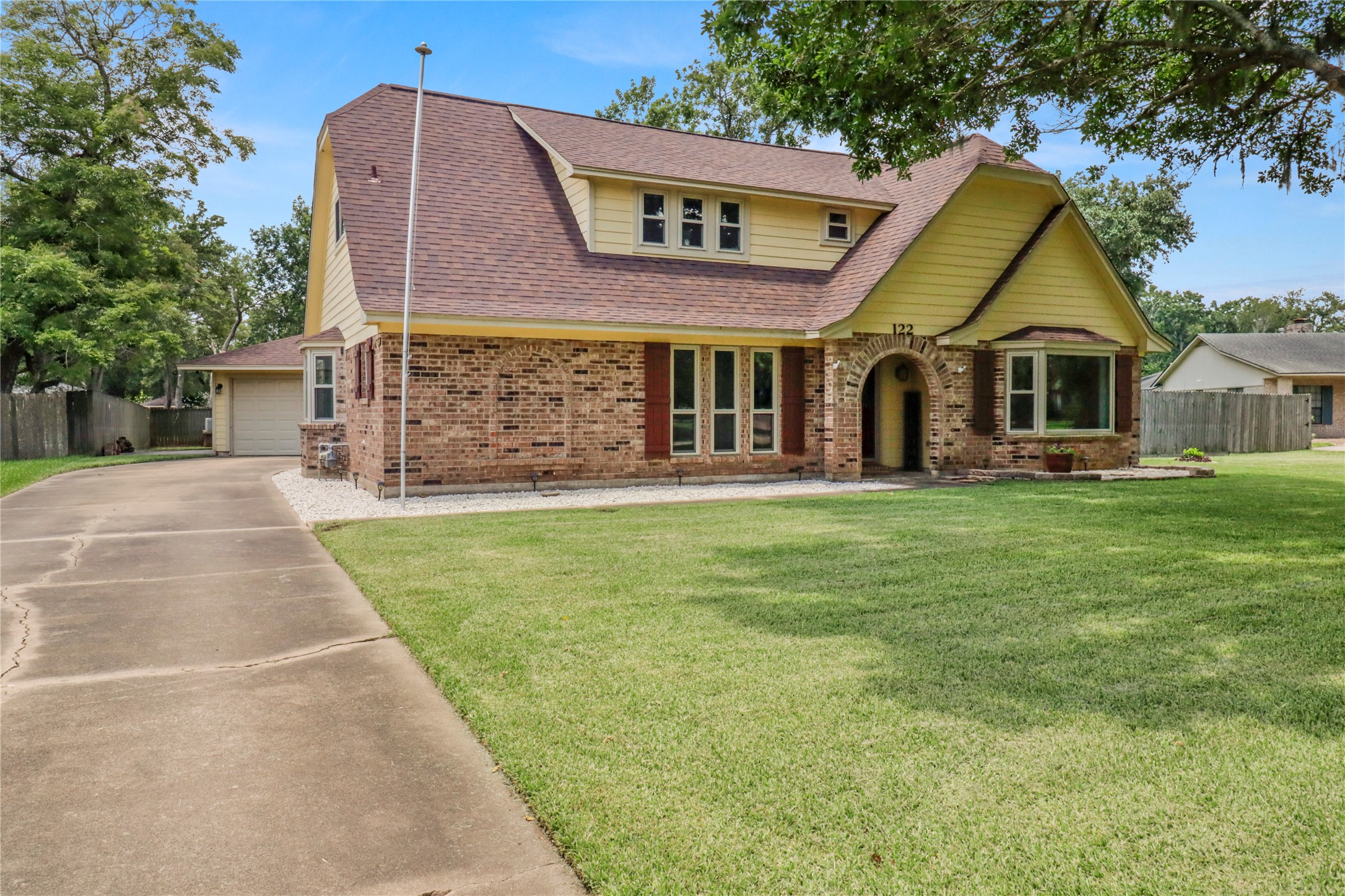 122 Sequoia Street Lake Jackson TX 77566