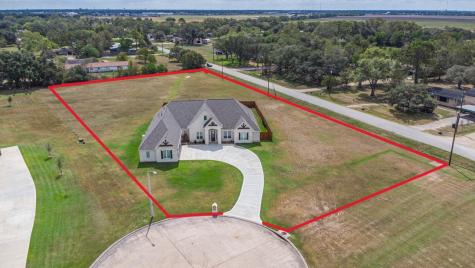 305 Champions Court El Campo TX 77437