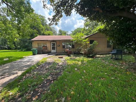 9225 Noel Street Houston TX 77033